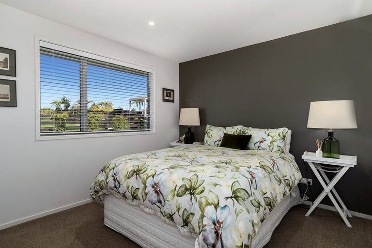 Photo of property in 12 Sarona Park Drive, Omanawa, Tauranga, 3171