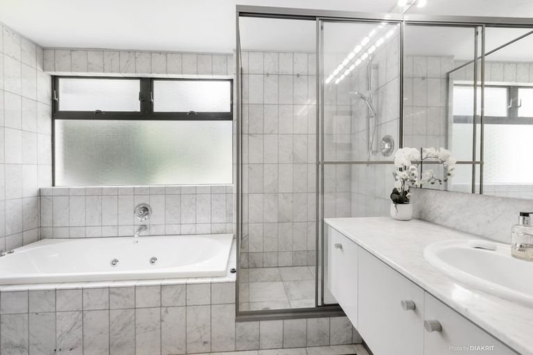 Photo of property in 6/260 Oriental Parade, Oriental Bay, Wellington, 6011