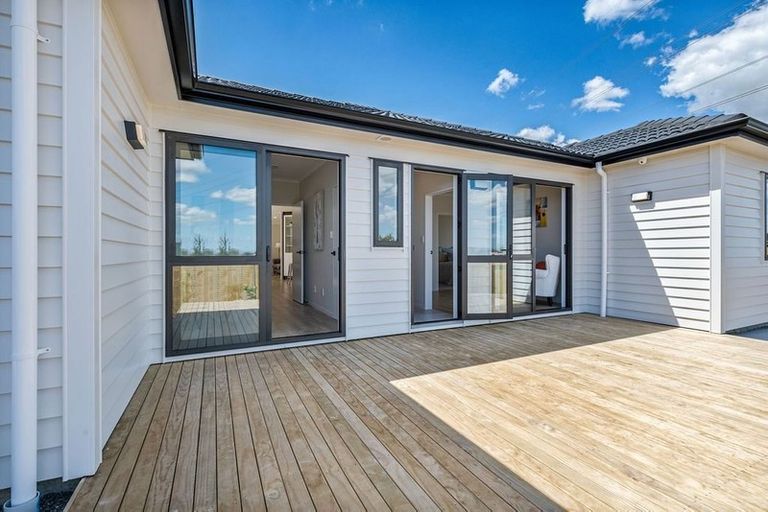 Photo of property in 42a Donegal Park Drive, Flat Bush, Auckland, 2019
