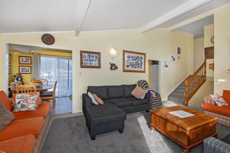Photo of property in 10 Cresta Place, Onerahi, Whangarei, 0110