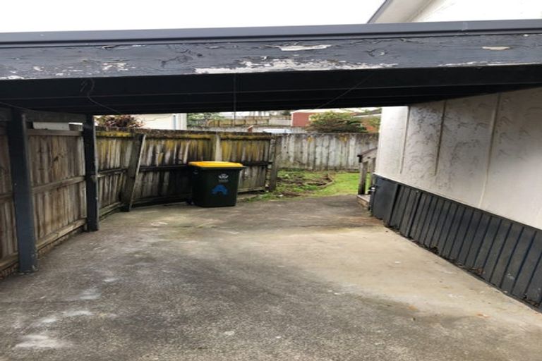 Photo of property in 18 Middlemore Crescent, Papatoetoe, Auckland, 2025