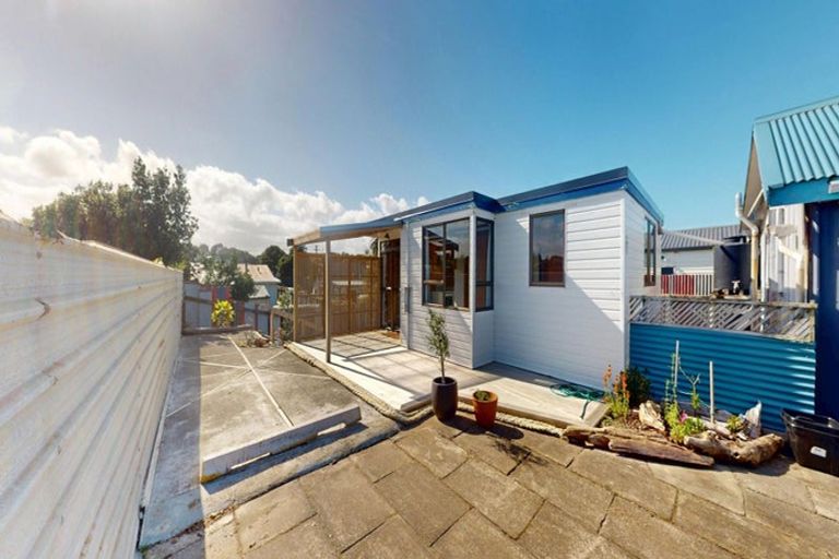 Photo of property in 26 Seafront Road, Castlecliff, Whanganui, 4501