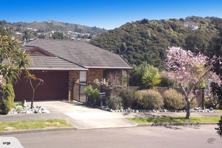Photo of property in 42 Sailmaker Close, Whitby, Porirua, 5024