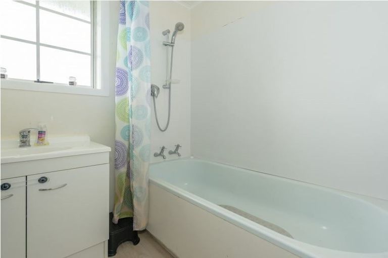 Photo of property in 46 Morrow Avenue, St Andrews, Hamilton, 3200