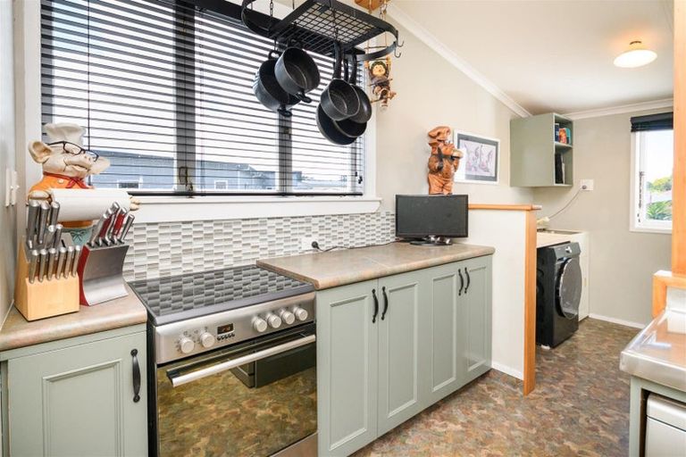 Photo of property in 9 Maunder Street, Marton, 4710