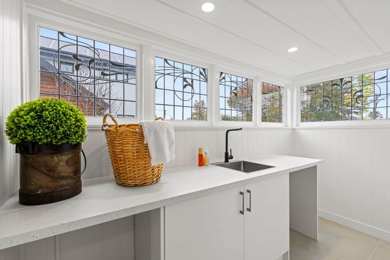 Photo of property in 12 Mays Road, St Albans, Christchurch, 8052