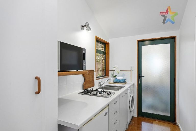 Photo of property in 34 Jocelyn Crescent, Pinehaven, Upper Hutt, 5019