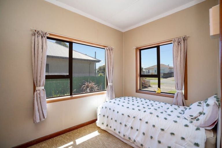 Photo of property in 19 York Street, Strathern, Invercargill, 9812