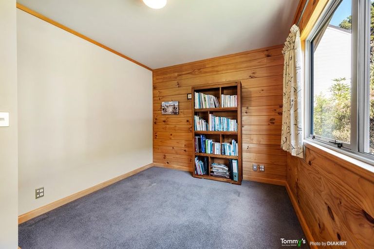 Photo of property in 91 Allington Road, Karori, Wellington, 6012