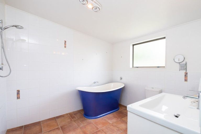 Photo of property in 14 Wellwood Terrace, Te Awanga, 4102