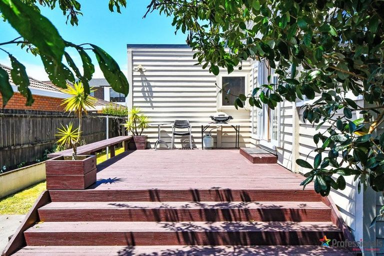 Photo of property in 2/12 Paton Avenue, Papatoetoe, Auckland, 2025