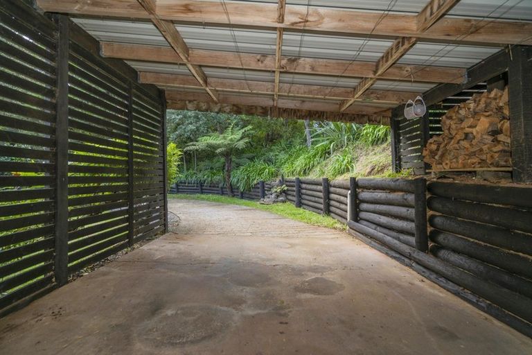 Photo of property in 5b Pohutukawa Grove, Whitianga, 3510