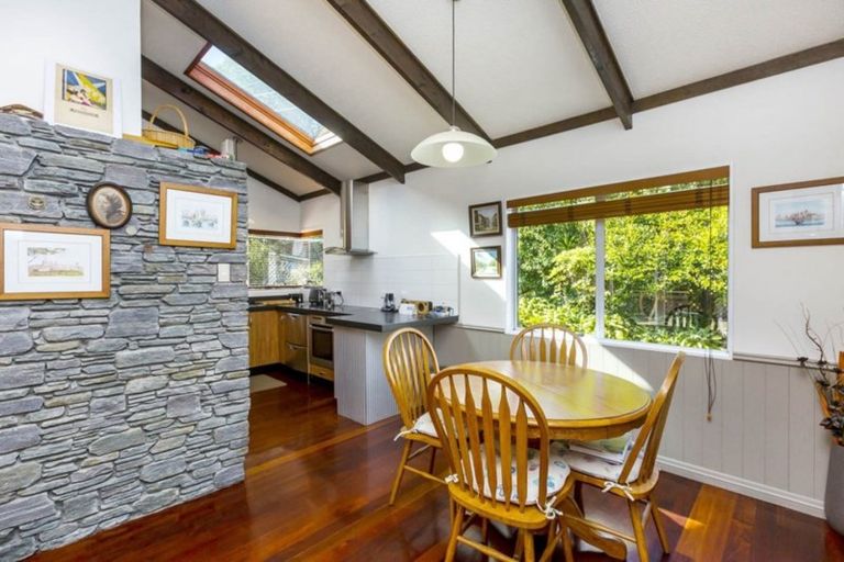 Photo of property in 196 Katherine Mansfield Drive, Whitemans Valley, Upper Hutt, 5371