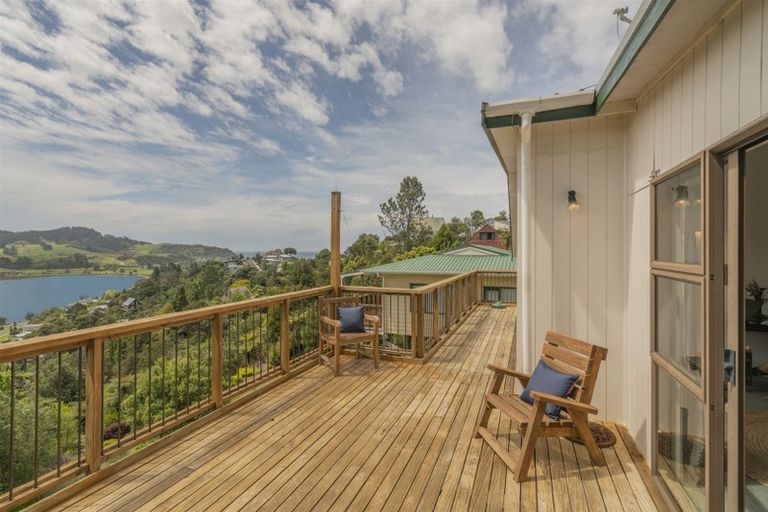 Photo of property in 27 Tairua Heights, Tairua, 3508
