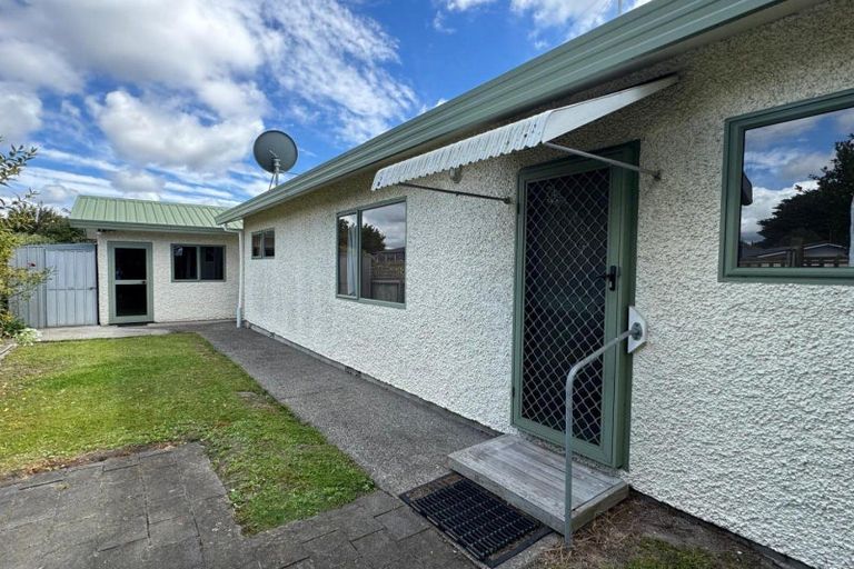 Photo of property in 3/239 Warwick Road, Mayfair, Hastings, 4122