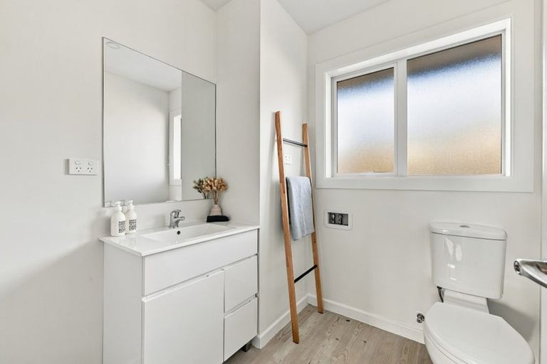 Photo of property in 1/52 North Avon Road, Richmond, Christchurch, 8013