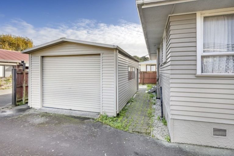 Photo of property in 16a Nogat Avenue, Papatoetoe, Auckland, 2024