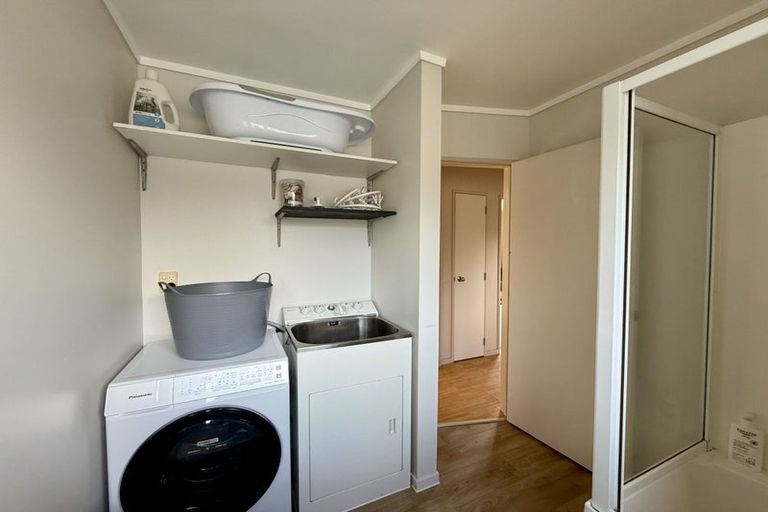 Photo of property in 10a Olwyn Place, Greenhithe, Auckland, 0632