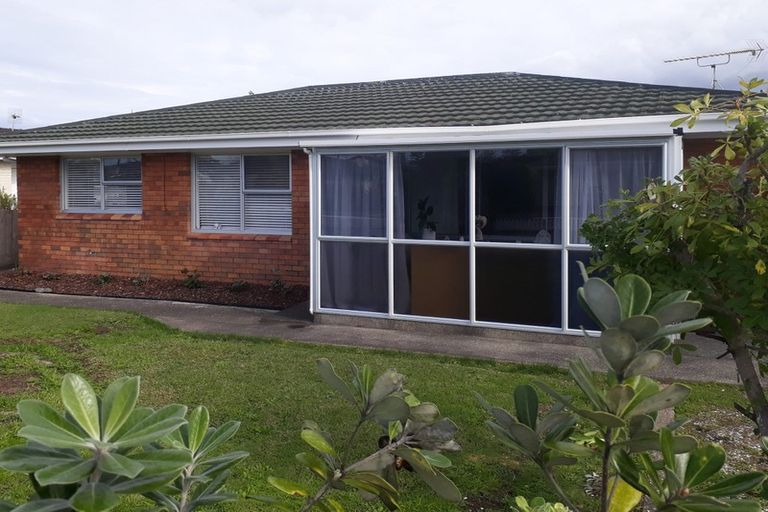 Photo of property in 1/160 Centreway Road, Orewa, 0931