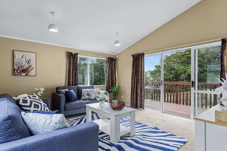 Photo of property in 3/45 Everglade Drive, Goodwood Heights, Auckland, 2105