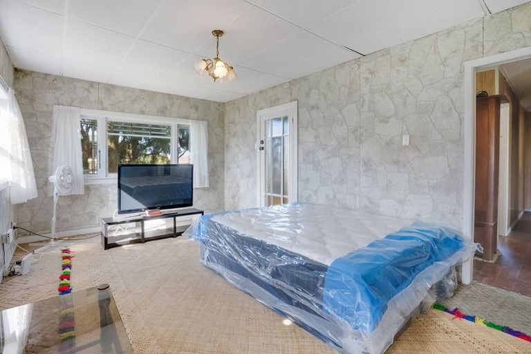 Photo of property in 43 Hutton Street, Otahuhu, Auckland, 1062