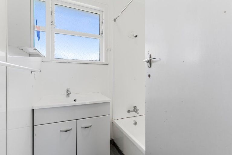 Photo of property in 22 President Avenue, Papakura, 2110