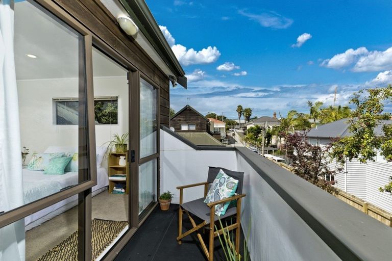 Photo of property in 8a Kawerau Avenue, Devonport, Auckland, 0624