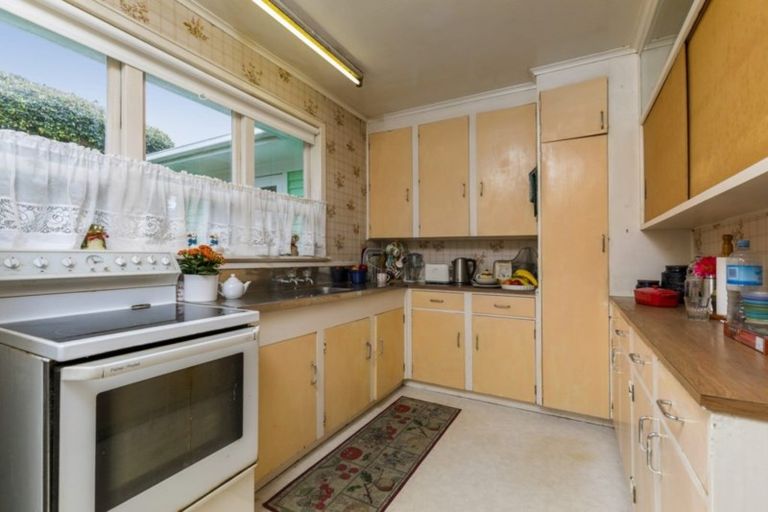 Photo of property in 11 Roband Avenue, Glenfield, Auckland, 0629