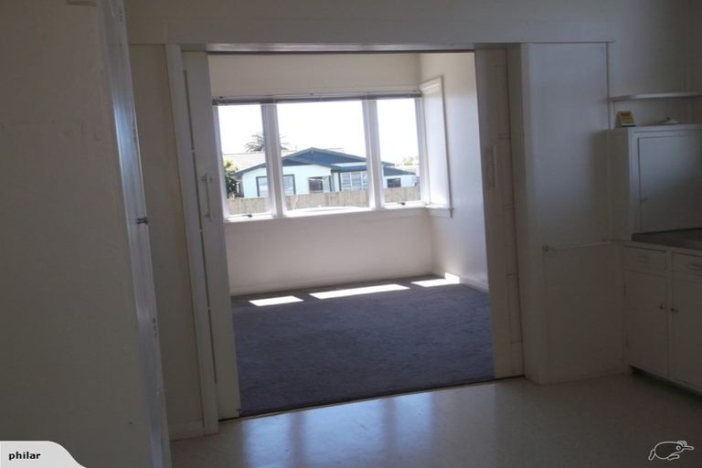 Photo of property in 6 Maratahu Street, Westown, New Plymouth, 4310