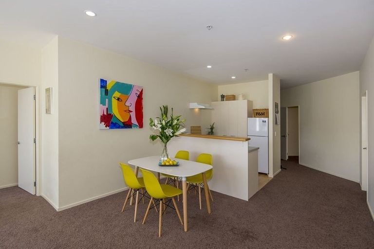 Photo of property in Stadium Garden Flats, 406/107 Thorndon Quay, Pipitea, Wellington, 6011