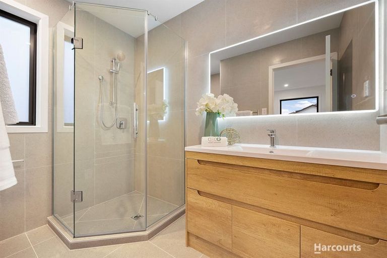 Photo of property in 8 Croatia Avenue, Huapai, Kumeu, 0810