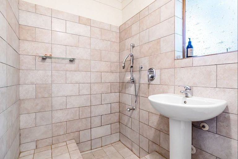 Photo of property in 16 Tongariro Road, Turangi, 3334