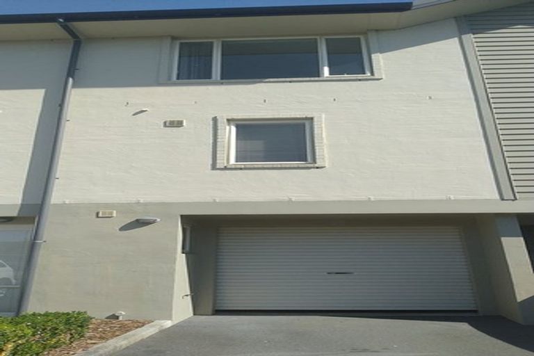 Photo of property in 33 Kirikiri Lane, East Tamaki, Auckland, 2013