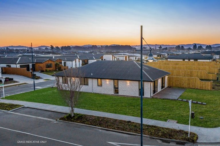 Photo of property in 2 Waituna Street, Pegasus, 7612