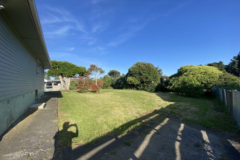 Photo of property in 18 Geoffrey Place, Mangere East, Auckland, 2024