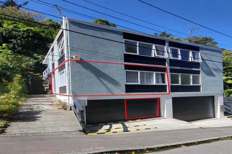 Photo of property in 1/8 Governor Road, Northland, Wellington, 6012