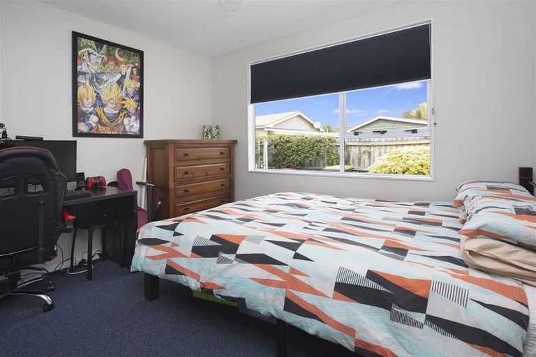 Photo of property in 87 Olliviers Road, Phillipstown, Christchurch, 8011