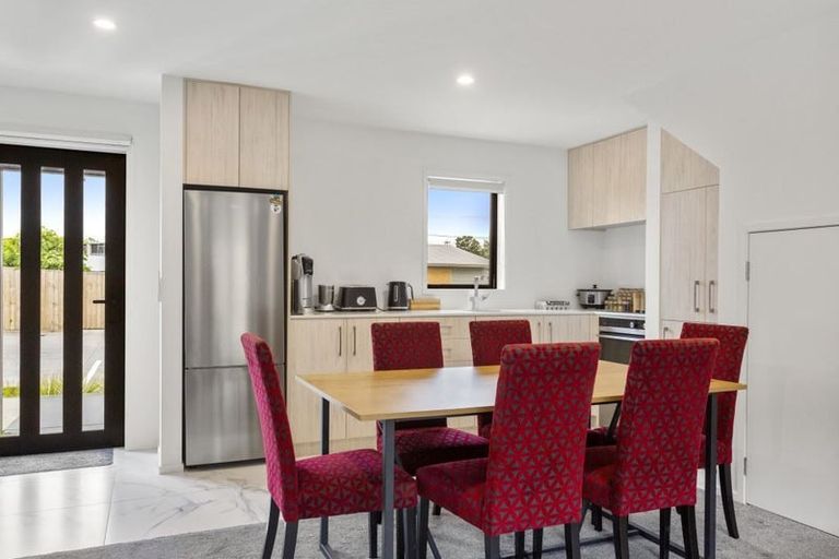 Photo of property in 7/21 Titoki Street, Te Atatu Peninsula, Auckland, 0610