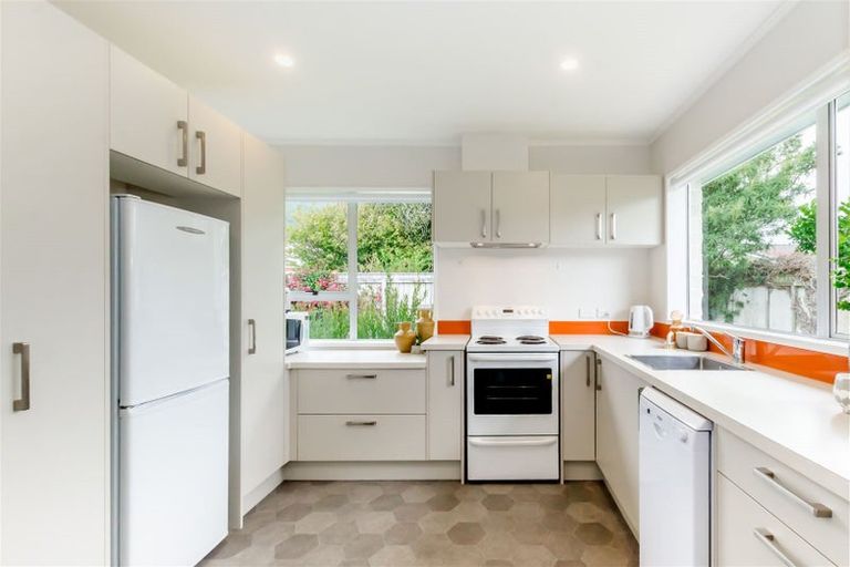Photo of property in 7a Belvedere Avenue, Waikanae, 5036