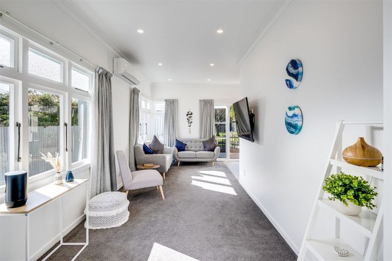 Photo of property in 25 Georges Drive, Napier South, Napier, 4110