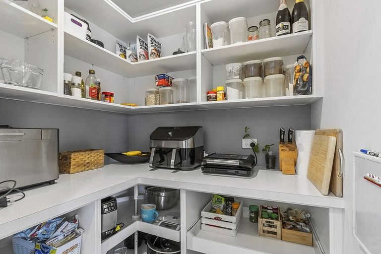 Photo of property in 168 Endeavour Drive, Whitby, Porirua, 5024