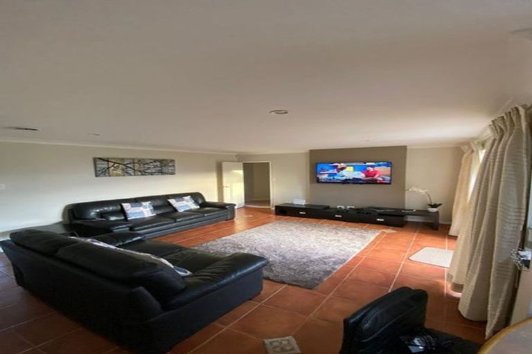 Photo of property in 7 Lansell Drive, East Tamaki Heights, Auckland, 2016