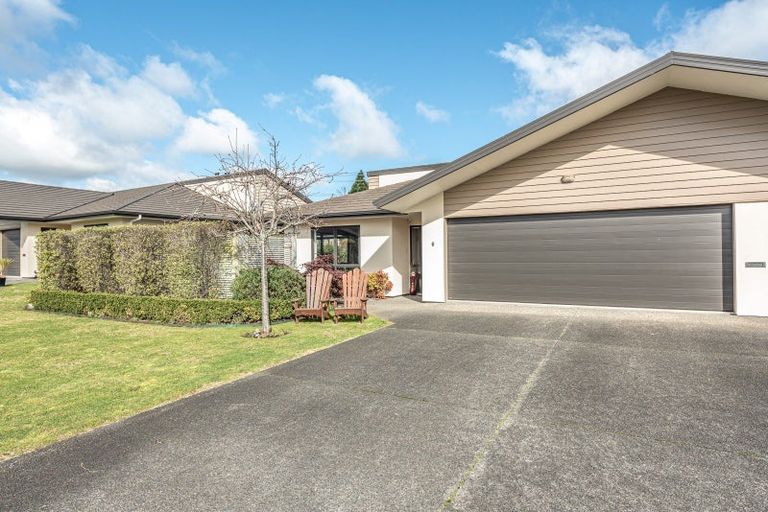 Photo of property in Caversham Park, 2/7 Caversham Road, Westmere, Whanganui, 4501