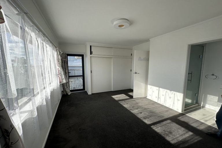 Photo of property in 4 Priestley Drive, Bucklands Beach, Auckland, 2014