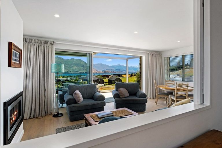Photo of property in 11 Barclay Place, Wanaka, 9305