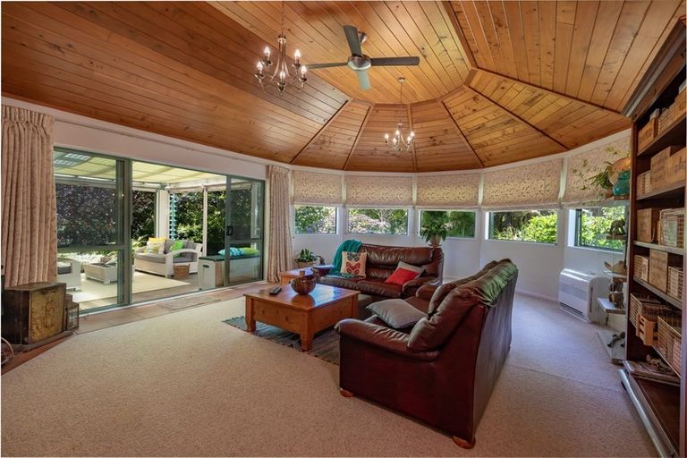 Photo of property in 37 Aston Road, Waikanae, 5391