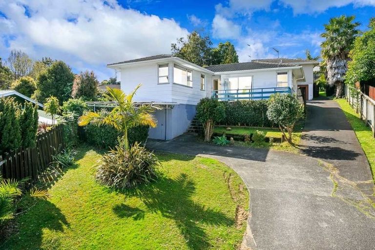 Photo of property in 2/12 Datura Place, Sunnynook, Auckland, 0620