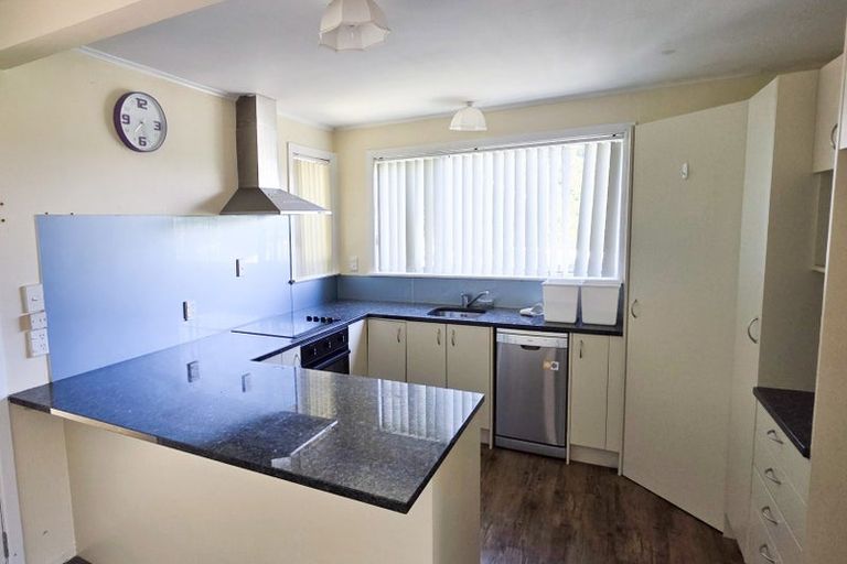 Photo of property in 14 Manor Drive, Stokes Valley, Lower Hutt, 5019