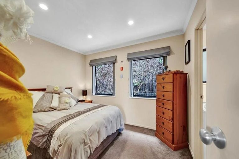 Photo of property in 10 Lavender Close, Spotswood, New Plymouth, 4310