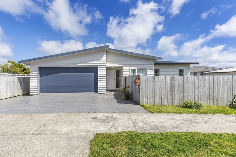 Photo of property in 219 Mark Avenue, Grenada Village, Wellington, 6037